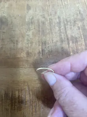 Twee gouden aanschuifringen kopen? Bied vanaf 225!