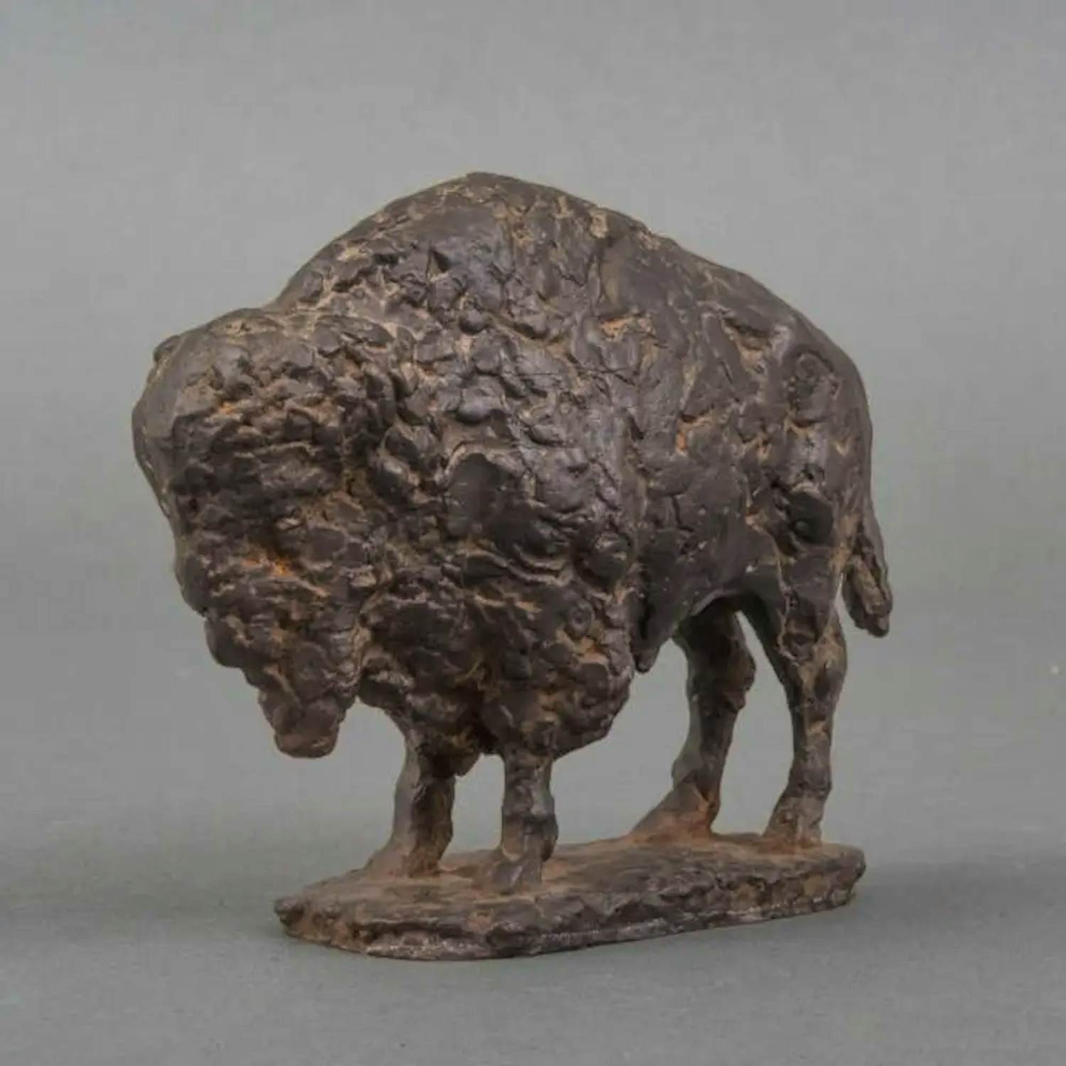 Pieter d' Hont - Bronzen beeld: 'bizon' - 1981 kopen? Bied vanaf 1500!