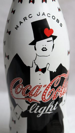 Marc Jacobs - Flesje van blik , Coca Cola – 2013 – Limited edition kopen? Bied vanaf 1!