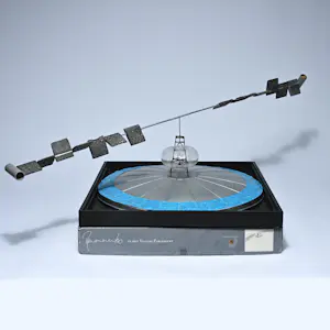 Panamarenko - Beeld: vliegend eiland kopen? Bied vanaf 1995!