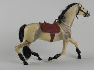 Curiosa - Levensecht modelpaard met alle beengewrichten kopen? Bied vanaf 1!