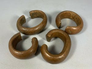 Benin - 201007 - Large Tribal used 4 bracelets or manilla's - Nigeria. kopen? Bied vanaf 65!