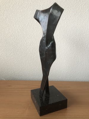 Brons (Onbekend) - Zwaar bronzen beeld - vrouwen figuur. kopen? Bied vanaf 85!