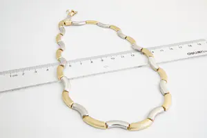 94 - Prachtig 18krt gouden Bi-color halssieraad - gefaseerd afgewerkt kopen? Bied vanaf 810!