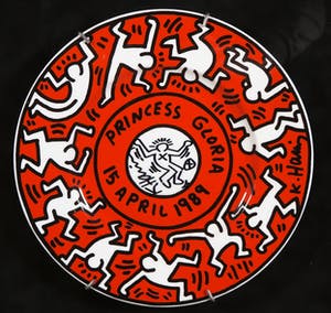 Keith Haring - Bijzondere en zeldzame tekening op porseleinen bord kopen? Bied vanaf 1!