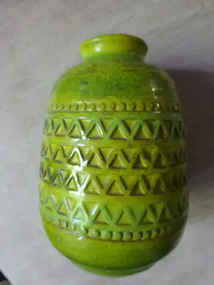 Aldo Londi - Vaas Lime &lemon uit de Rimini Chartreuse serie nr 729 kopen? Bied vanaf 125!