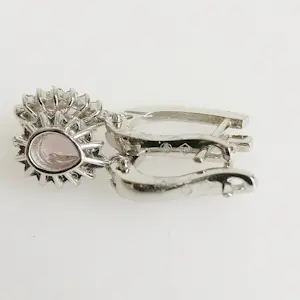 Set met toermalijn en diamanten (hanger, oorbellen en ring) kopen? Bied vanaf 1450!