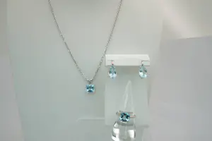 35- Chique 14Kt wit-gouden "Jarrèl Italy" set sieraden met aquamarijnen kopen? Bied vanaf 920!