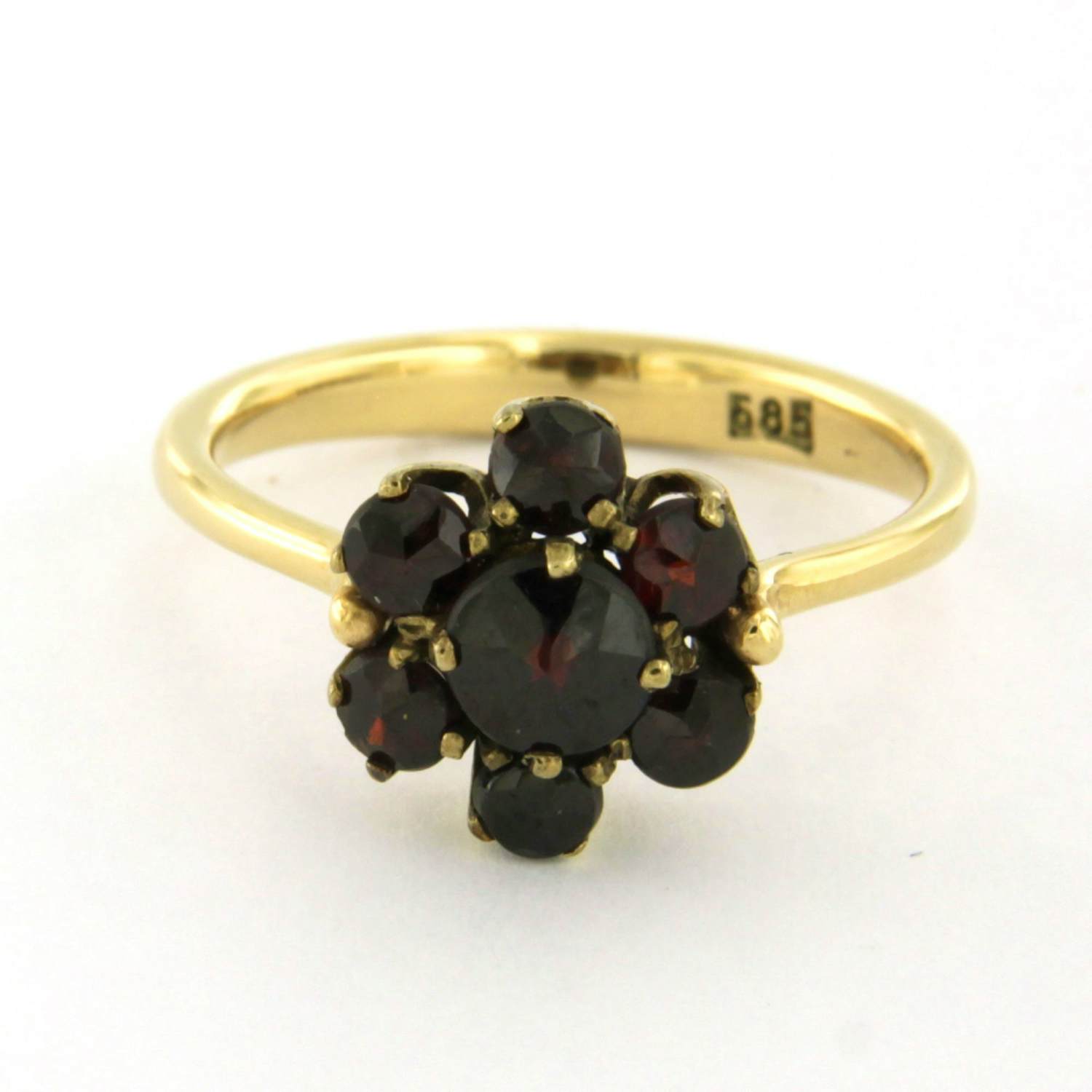 BWG gele ring bezet met granaat – 3.2 gram – ringmaat 17.25(54) kopen? Bied vanaf 190!