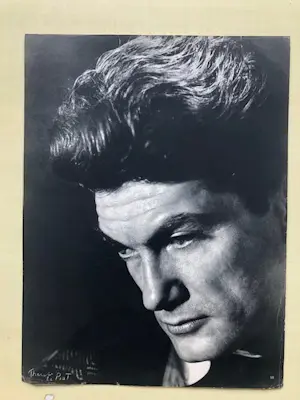 Therese Le Prat - Portfolio uit 1950 met portretten van beroemde acteurs. kaufen? Bieten Sie von 75!