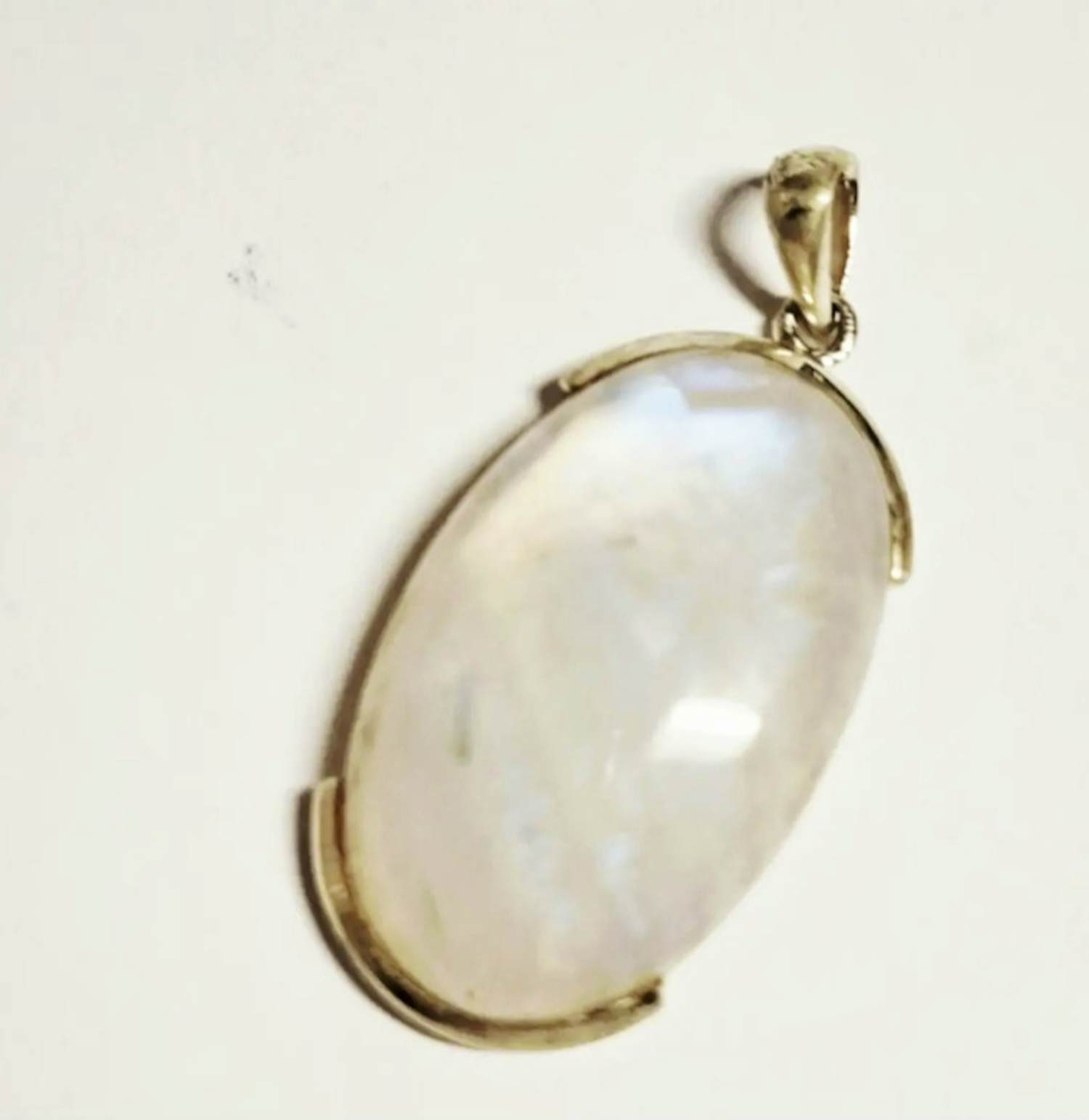 Nieuwe 925 zilveren hanger met prachtige regenboog maansteen kopen? Bied vanaf 65!