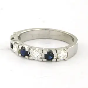 14k wit gouden ring bezet met saffier en briljant geslepen diamant tot. 0.48ct kopen? Bied vanaf 760!