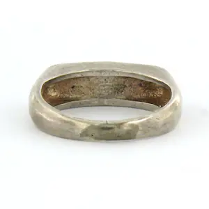 Zilveren ring versiert met rode emaille - ringmaat 16(50) kopen? Bied vanaf 1!