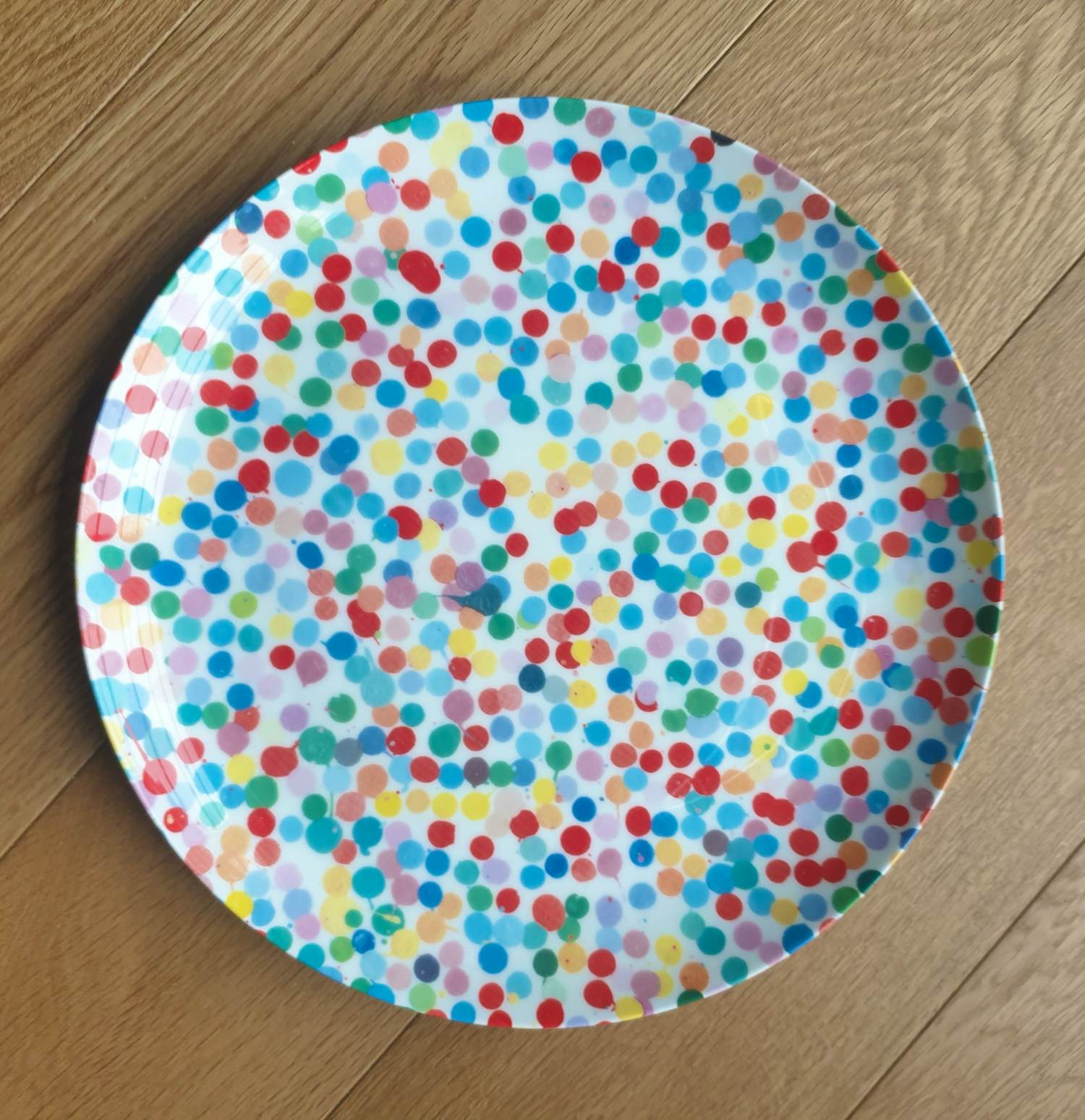 Damien Hirst - Porselein (Fine Bone China)- Heni uitgave -The Currency - Diameter 27 cm kopen? Bied vanaf 75!