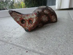 Jan van Stolk - zeldzame plastiek van een op de loer liggende kat kopen? Bied vanaf 145!