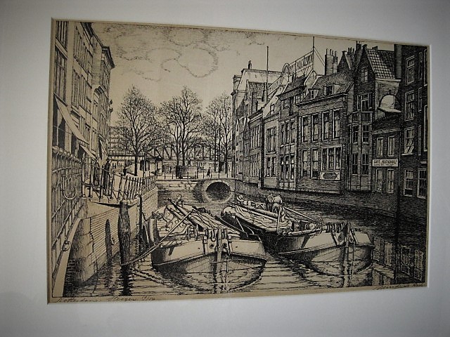 Niet of onleesbaar gesigneerd - Fraaie grote Ets "Platbodems in oude haven Rotterdam"gesigneerd  verkocht voor € 1!