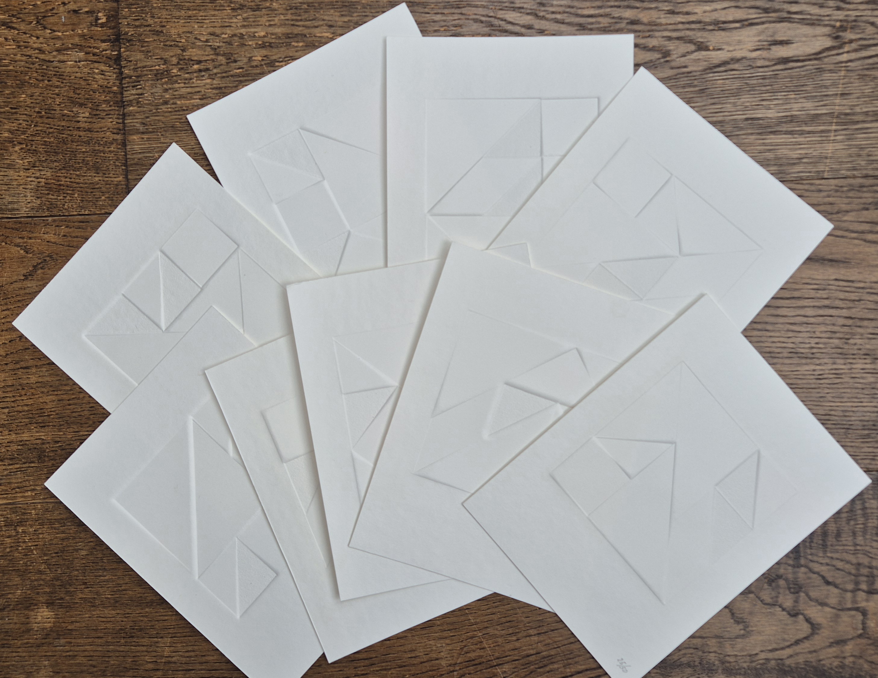 Buy Harry van Kuyk - 9 geometrische reliëfdrukken - handgenummerd? Bid from 250!