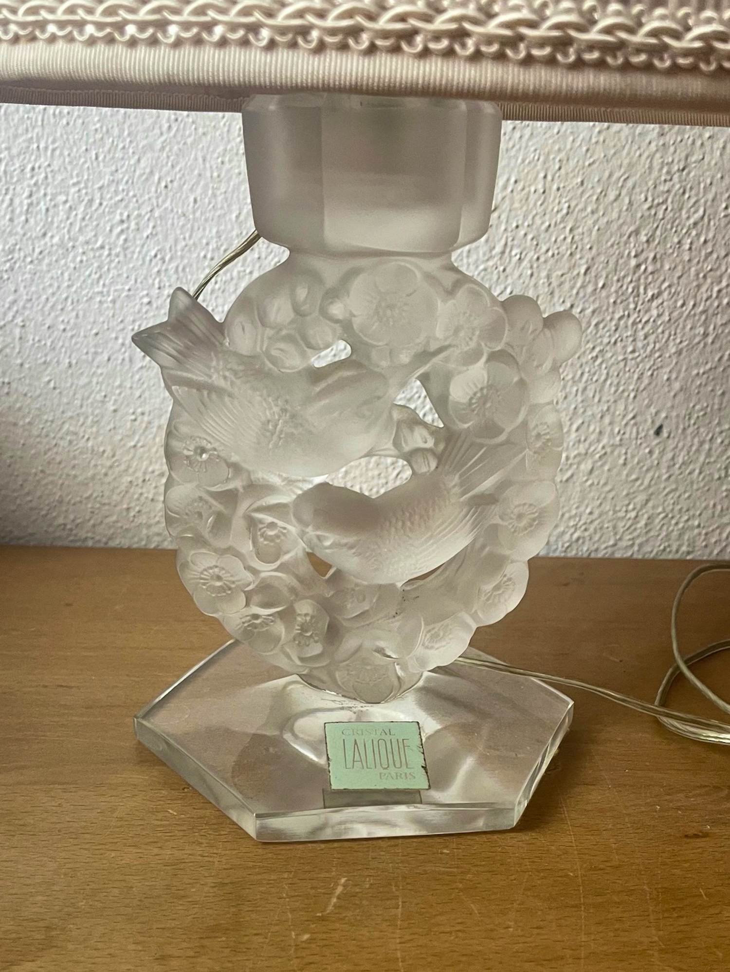 Rene Lalique - Tischleuchte mit Vögeln, gefrostetes Glas kopen? Bied vanaf 490!