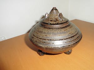 Ryozo Miki - Dekselvaasje en Schaaltje kopen? Bied vanaf 55!