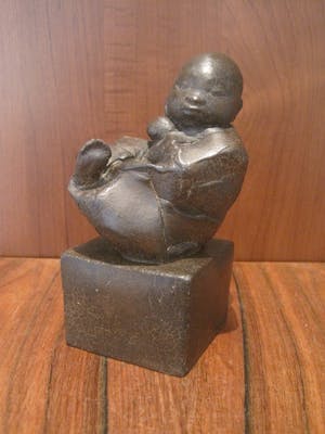 Jos van Riemsdijk - Plastiek van een baby. kopen? Bied vanaf 20!