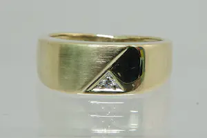 90 - Zo goed als nieuwe 14krt gouden solitair ring met 0.03ct diamant kopen? Bied vanaf 190!