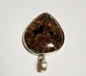 Nieuwe hartvormige hanger met gouden Pietersiet kopen? Bied vanaf 70!