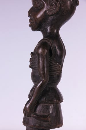 Kuba - Mannelijk houten beeld van krijger kopen? Bied vanaf 1!