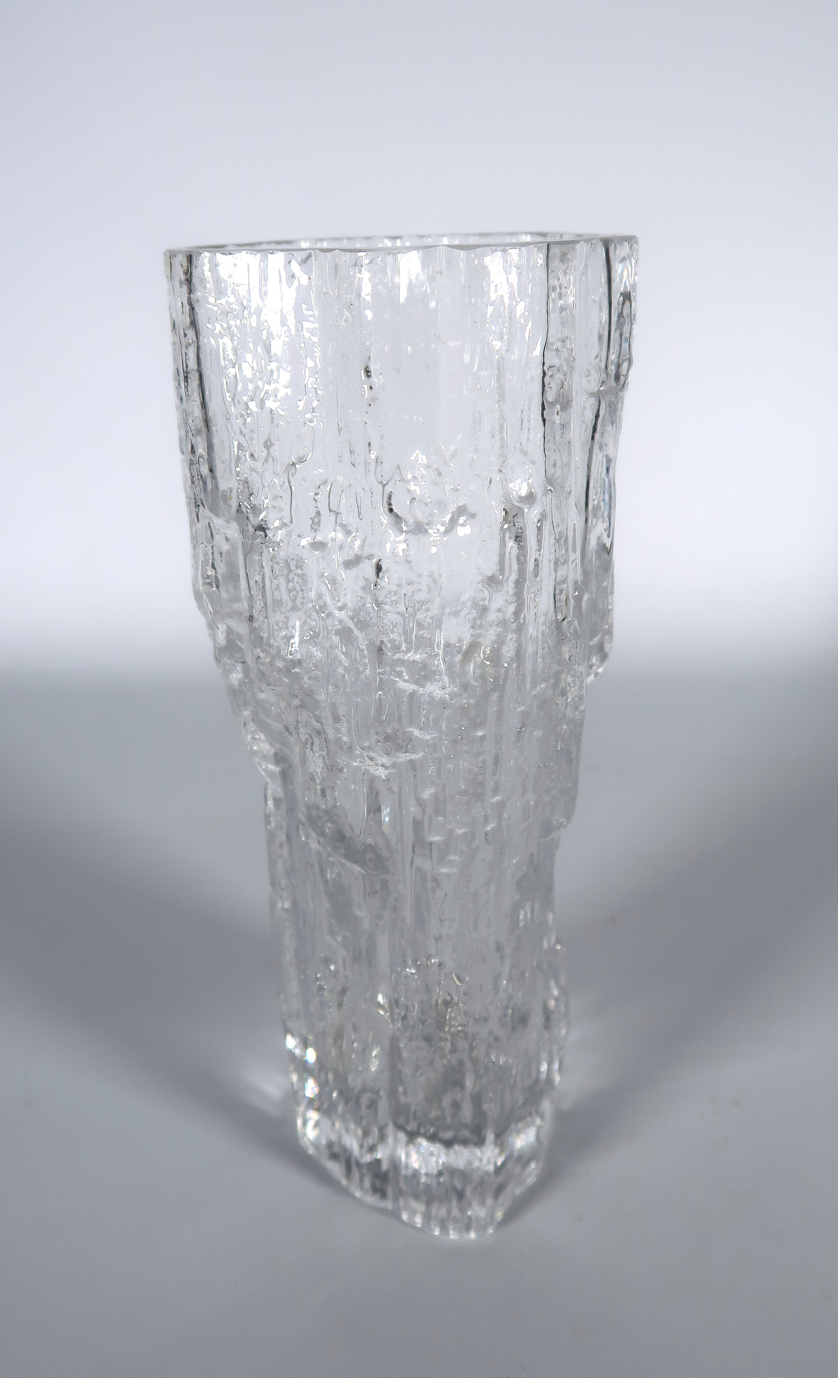 Tapio Wirkkala - Glas, Boomschors vaasje, uitgevoerd door Iitala kopen? Bied vanaf 35!