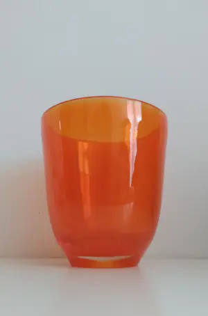 Niet of onleesbaar gesigneerd - Prachtige zware glazen vaas, handgemaakt kopen? Bied vanaf 1!