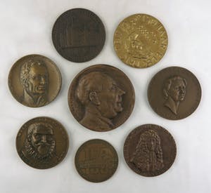 Pieter de Monchy - Termote, Hekman, Luns en anderen, Lot van 8 bronzen penningen kopen? Bied vanaf 100!