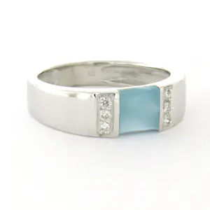 18k witgouden ring bezet met agaat en briljant geslepen diamant tot. 0.06ct kopen? Bied vanaf 480!