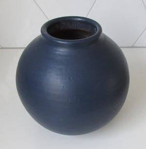 Potterie De Olde Kruyk - Blauwe Bolvaas ontwerp Henno Kurstjens kopen? Bied vanaf 10!