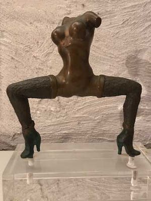 Niet of onleesbaar gesigneerd - Bronzen sculptuur, erotisch naakt kopen? Bied vanaf 1!