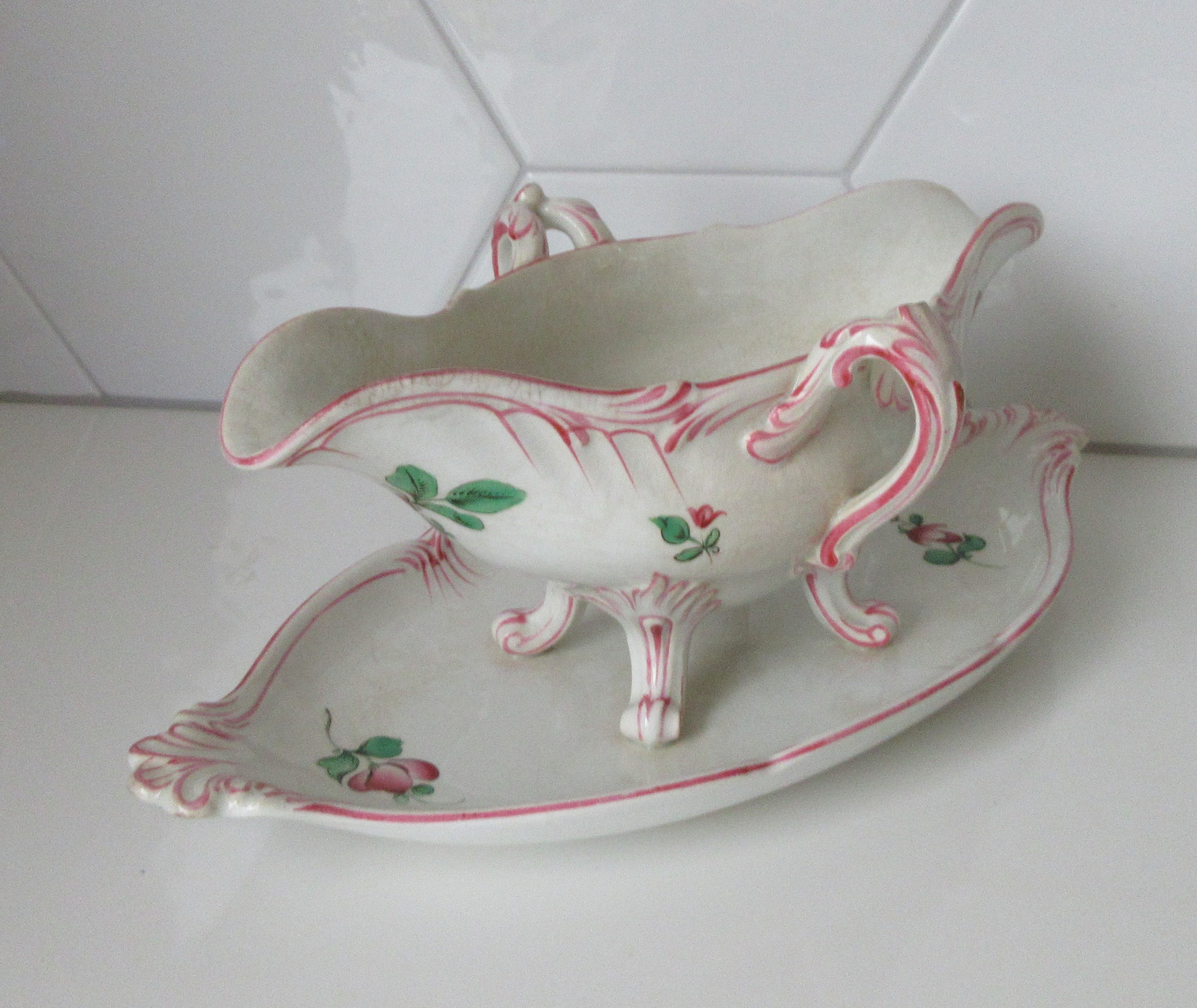 KG Luneville - Antieke 19e eeuwse Sauciere decor rozen en tulpen kopen? Bied vanaf 10!