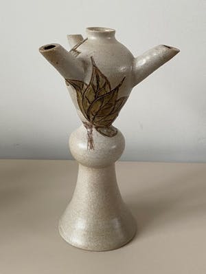 Niet of onleesbaar gesigneerd - Kunstaardewerken olielamp met drie armen kopen? Bied vanaf 1!