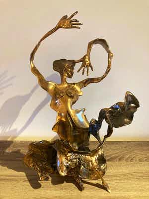 Yves Lohe - Femme au vent - vrouw in de wind verkocht voor € 625!