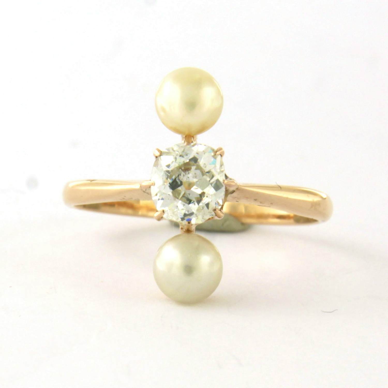 14k geel gouden ring bezet parel en old mine cut diamant tot 0.80ct kopen? Bied vanaf 610!