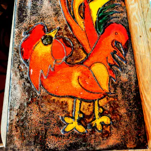 Ruscha - Wandbild Keramikplatte Bunter Hahn Handbemalt aus den 60er/70er Jahren kopen? Bied vanaf 80!