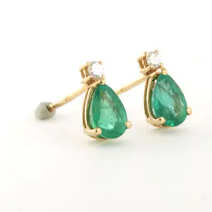18k roségouden oorbellen met smaragd en briljant geslepen diamant 0.08ct kopen? Bied vanaf 440!
