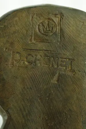 Pierre Chenet - Bronzen beeld van liggend katje kopen? Bied vanaf 219!