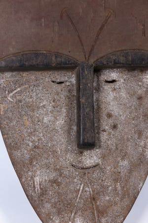 Vuvi - Houten initiatiemasker kopen? Bied vanaf 1!