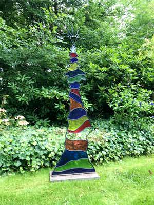 Jan Leenknegt - Kleurrijke Toren - Glas in Metaal verkocht voor € 65!