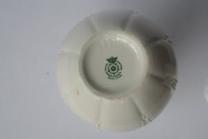 Royal Goedewaagen - 2 wit porseleinen vazen kopen? Bied vanaf 1!