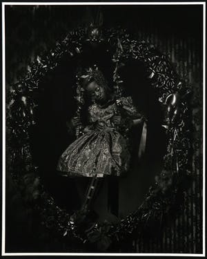 Erwin Olaf - C-Print, Esmeralda, uit de serie 'Blacks' kopen? Bied vanaf 400!