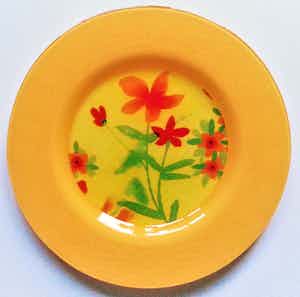 Niet of onleesbaar gesigneerd - DIBBERN "Kristina" geel saladebord met bloemen van glas - 34 cm verkocht voor € 10!