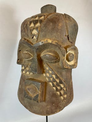 Pende - 211025 - African mask from the Pende - Congo. kopen? Bied vanaf 45!