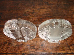 Niet of onleesbaar gesigneerd - Hein Düsterhaus - TWEE SOLIFLEUR VAASJES van kristalglas kopen? Bied vanaf 1!