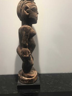 Niet of onleesbaar gesigneerd - Lobi vrouwelijk figuur kopen? Bied vanaf 10!