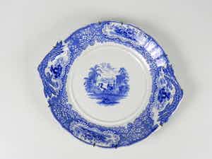 Niet of onleesbaar gesigneerd - Henry E Kelly Bells Glascow Pottery verkocht voor € 1!