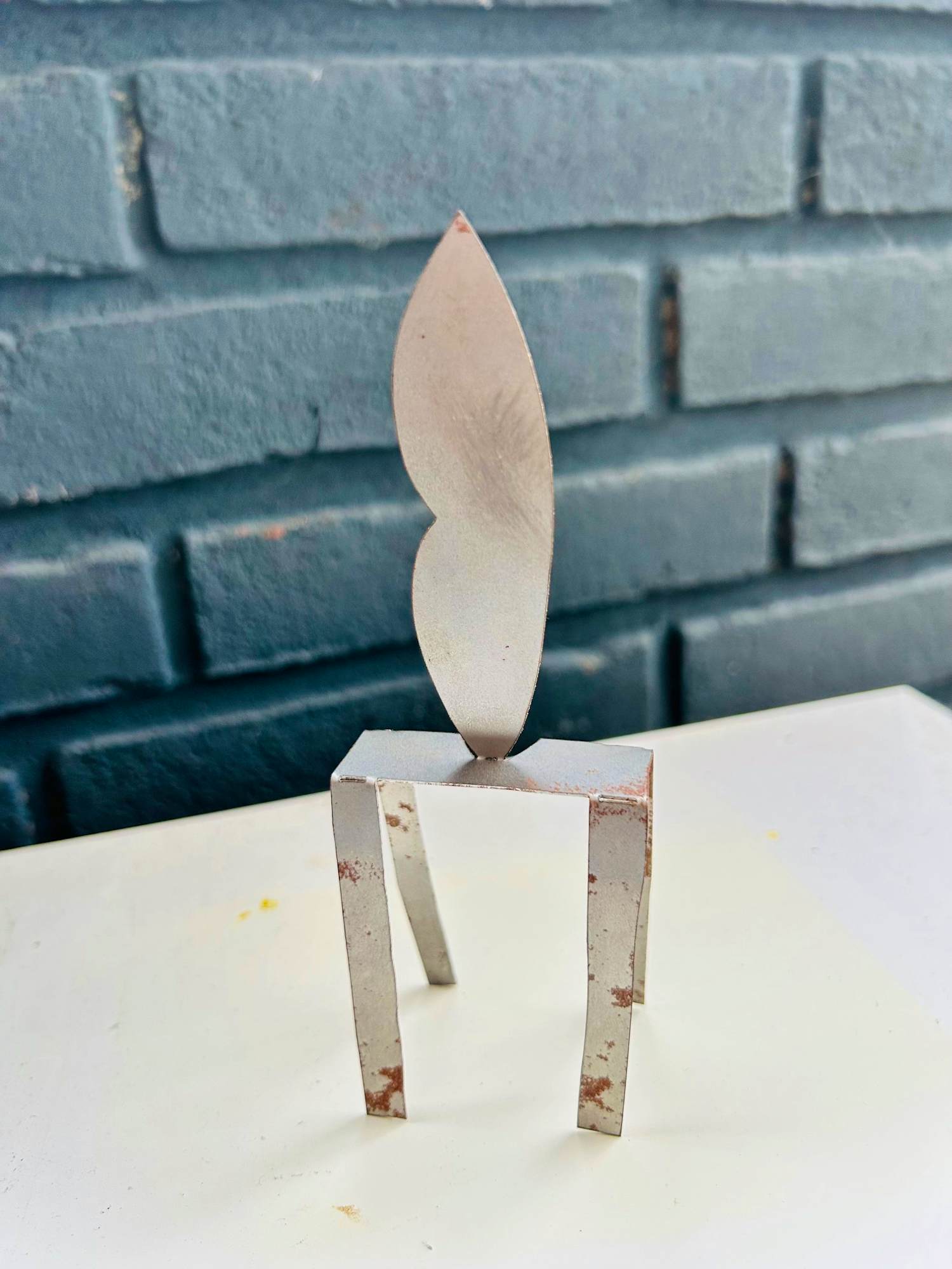 Klaas Gubbels - Kus op tafel kopen? Bied vanaf 225!